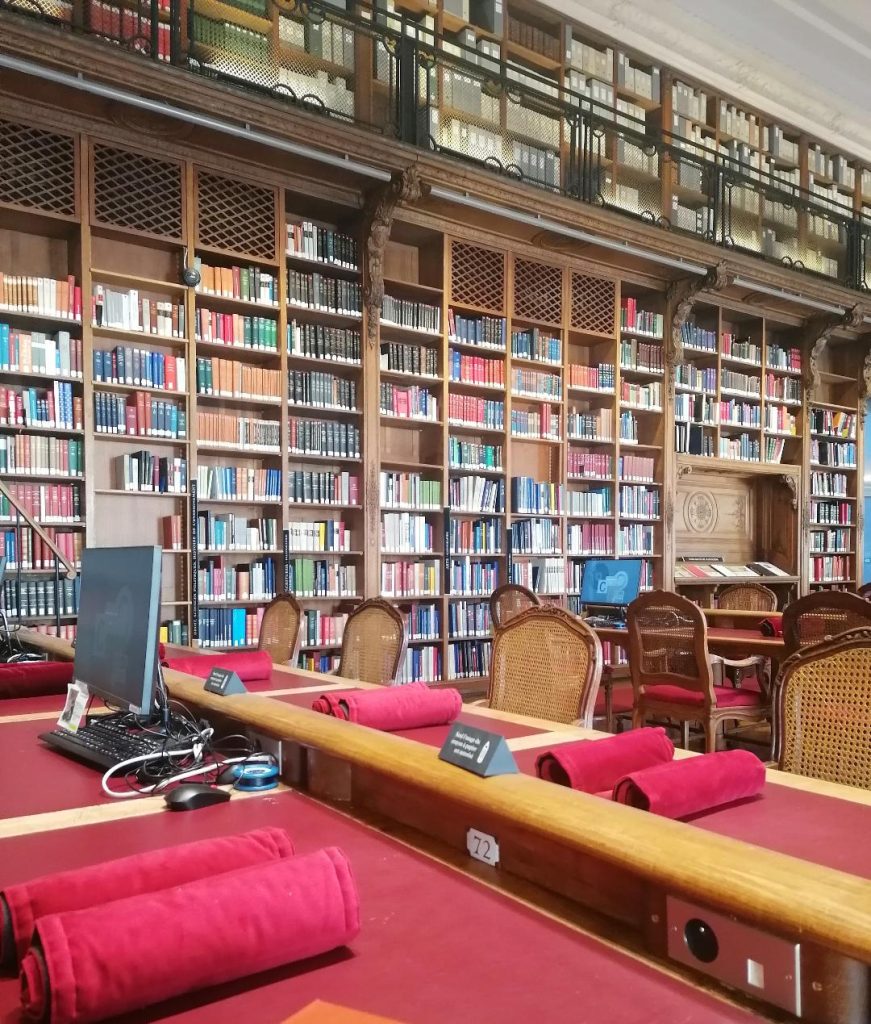 A Metz i Premontrei Apátság korai egyházfegyelmi olvasókönyve Párizsban