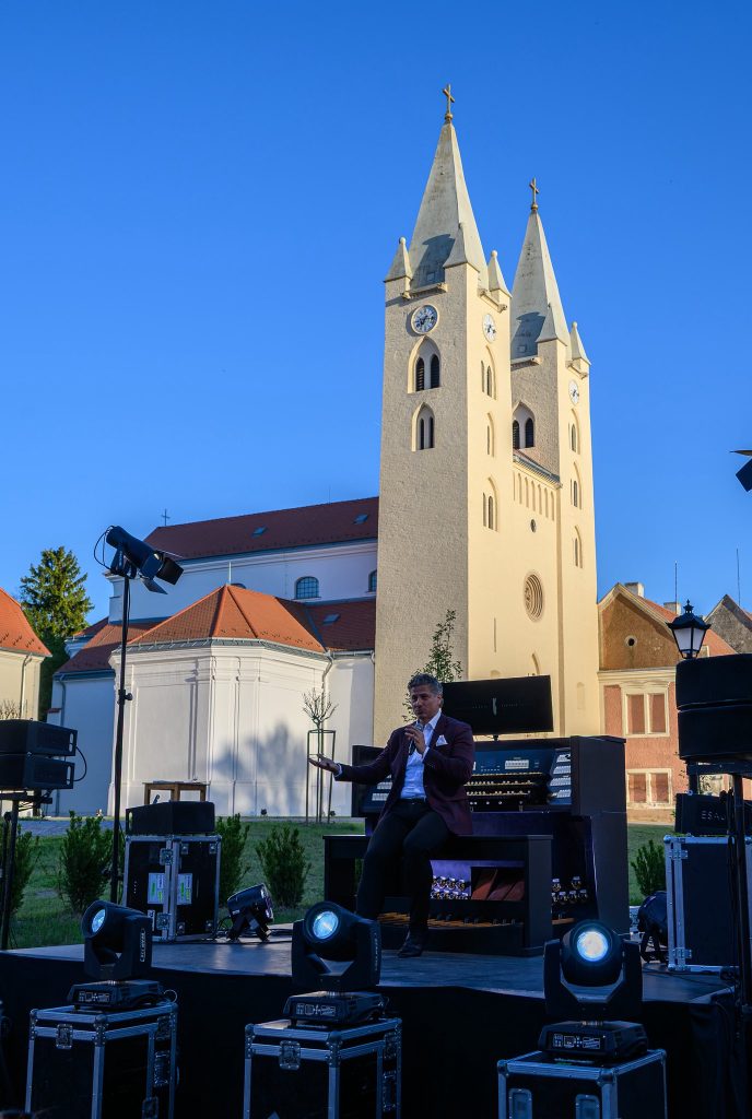 Lords of the Organ